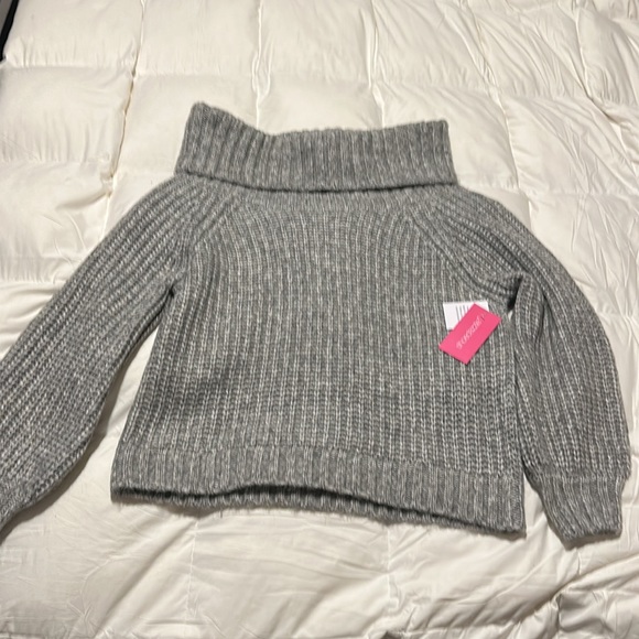 Sweater -off the shoulder NWT - Picture 3 of 4